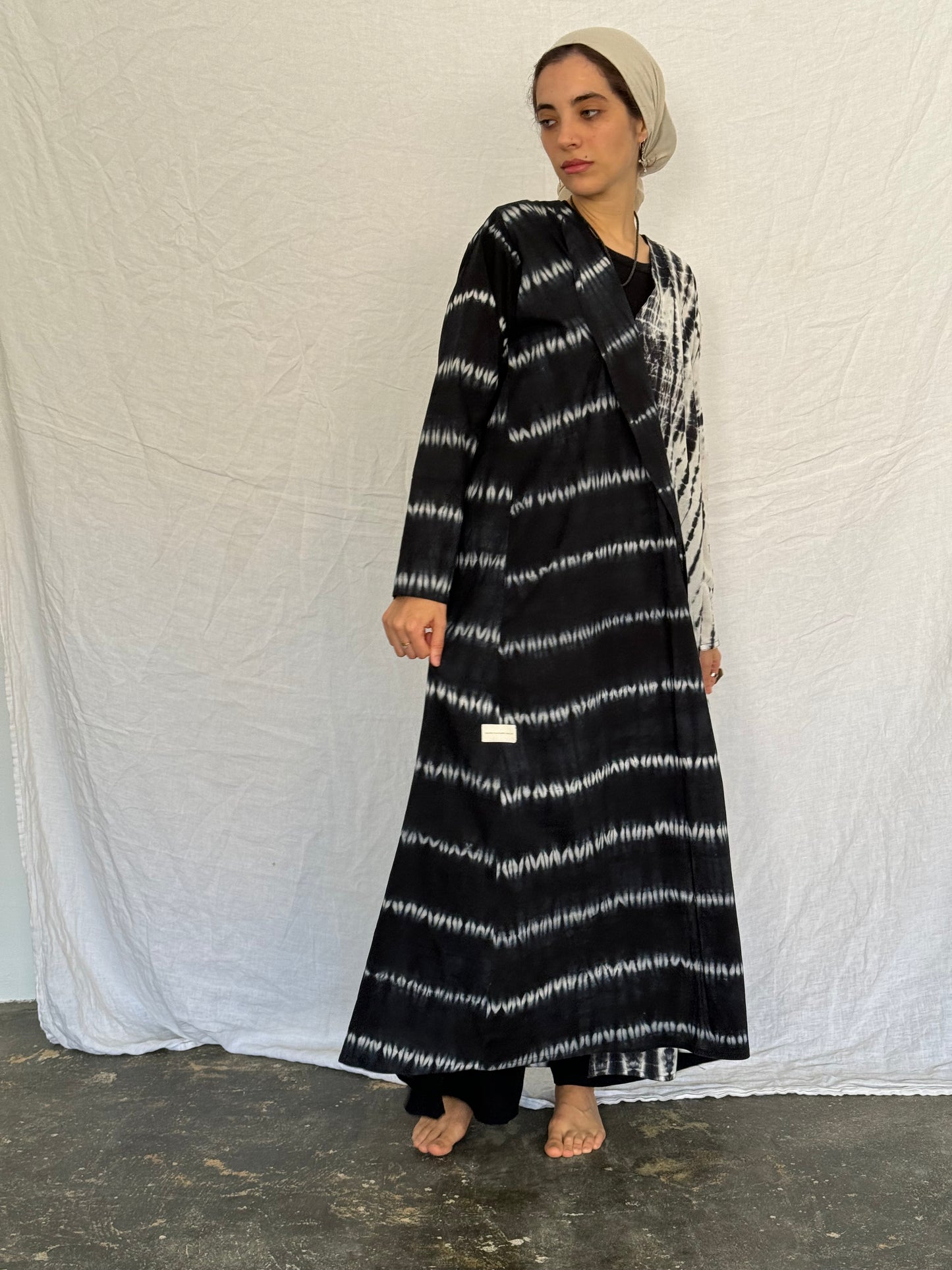 Hand-dyed Eclipse Abaya